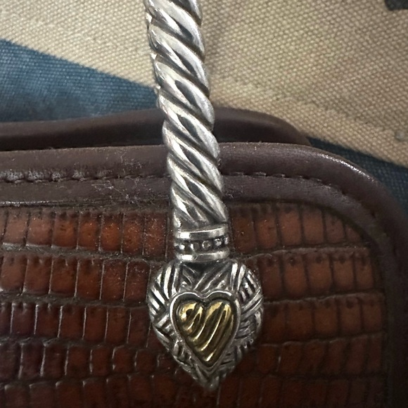 Elegant Brighton Brown Crocodile Embossed Leather Handbag - Picture 3 of 7